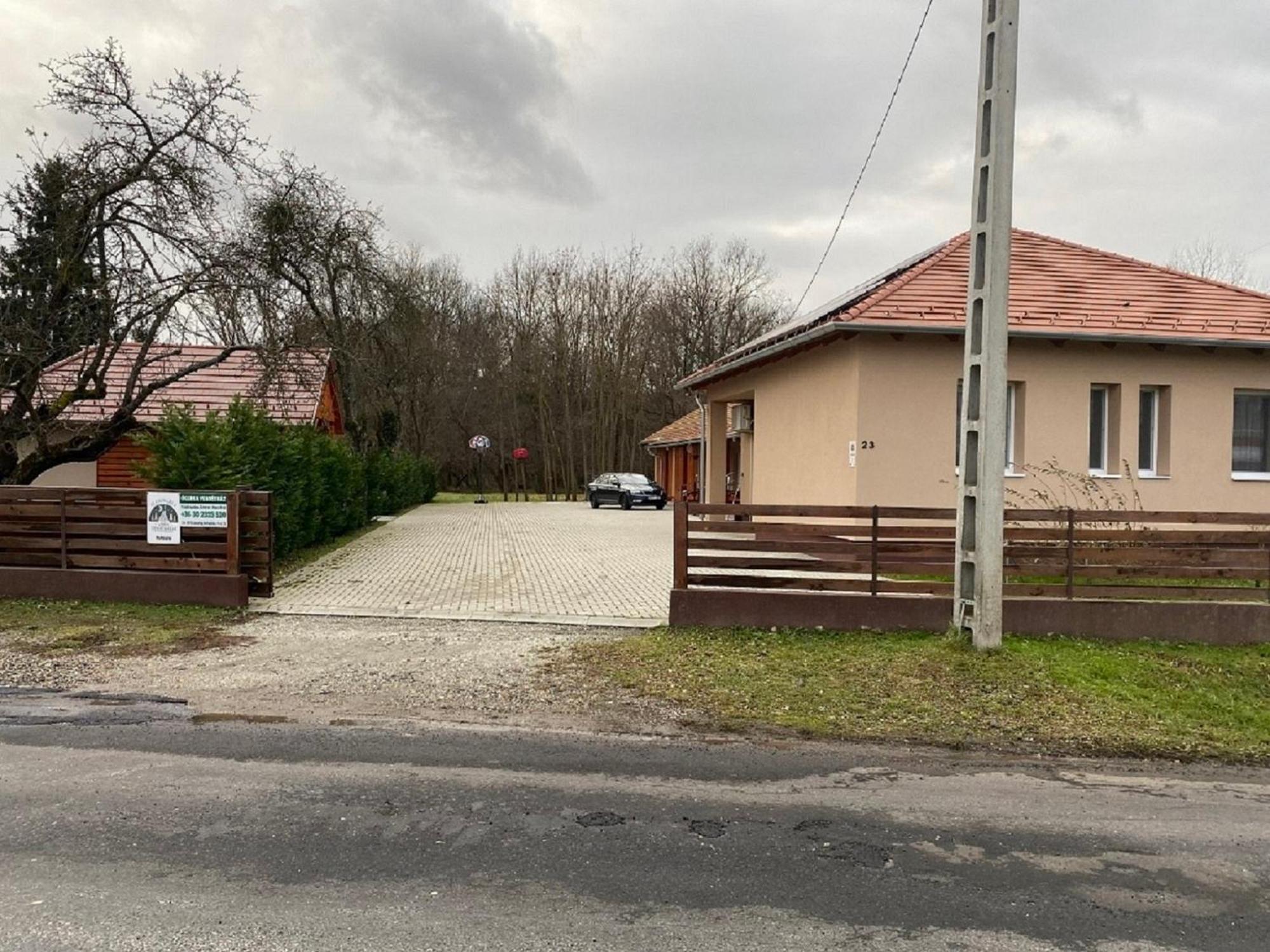 Csesztreg Okerka Vendeghaz 아파트 외부 사진